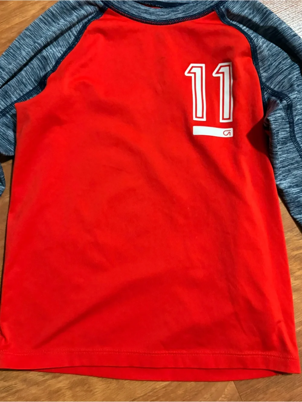 GAP Boys Dri Fit Long Sleeve Athletic Shirt Size 8